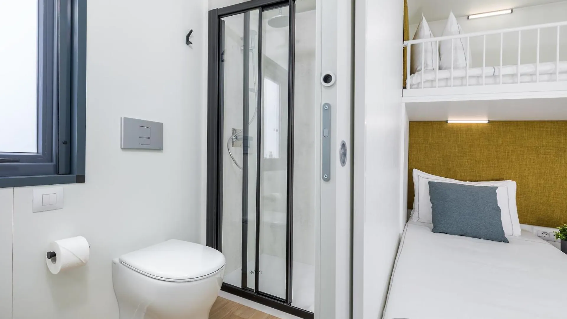 Arena Stupice Camping Homes 2*, Premantura
