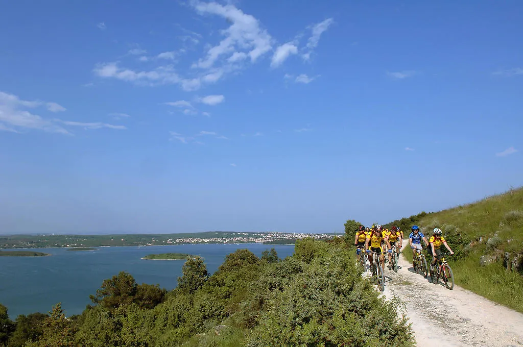 Arena Stupice Camping Homes Croatia