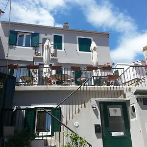 *** Couette-café Golden B&B Croatie