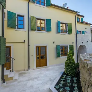  Auberge de jeunesse Dvor Croatie