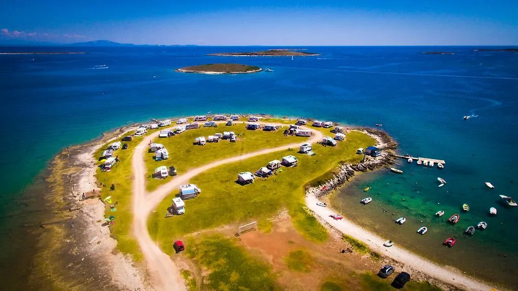 Arena Stupice Camping Homes 프레멘투라 2*,  크로아티아
