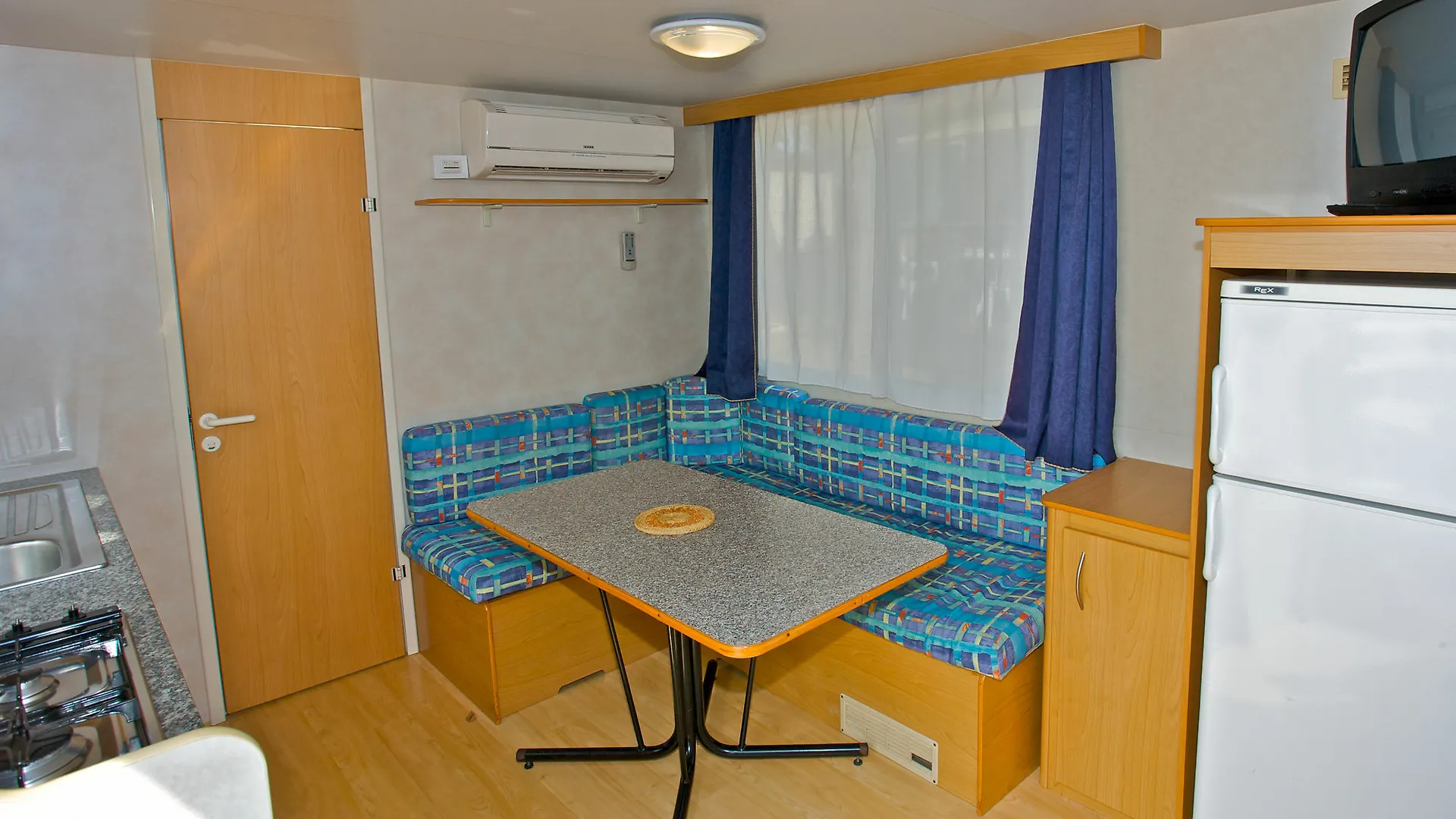 Arena Stupice Camping Homes 프레멘투라